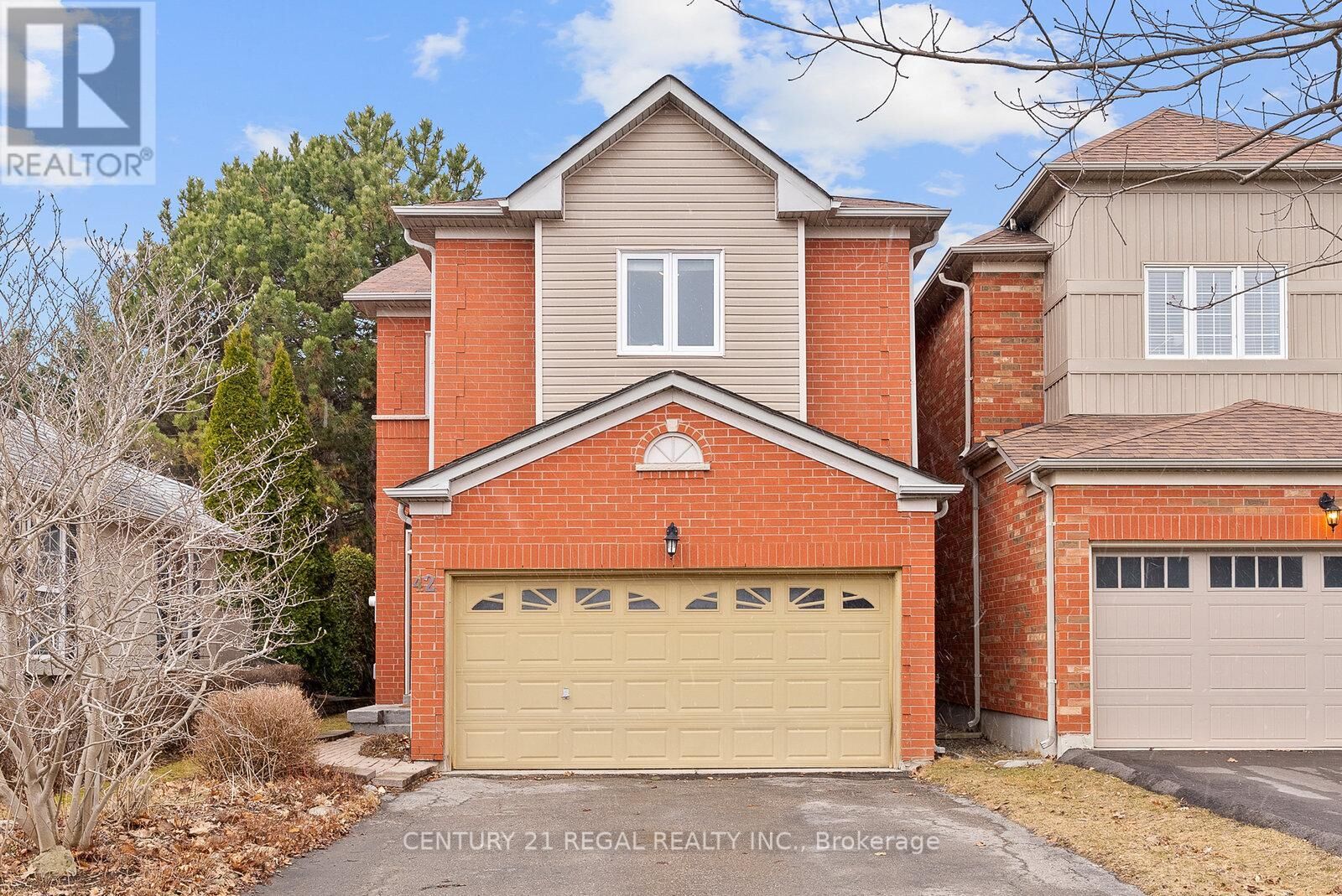 Property Photo:  42 Ballymore Drive  ON L4G 7E6 