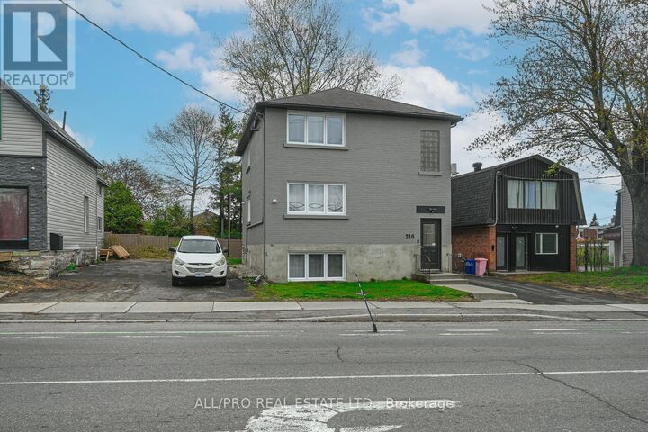 Property Photo:  216 McArthur Avenue  ON K1L 6P5 