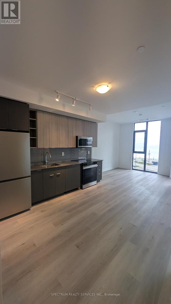 Property Photo:  2075 Lakeshore Road 407  ON L7R 1E2 