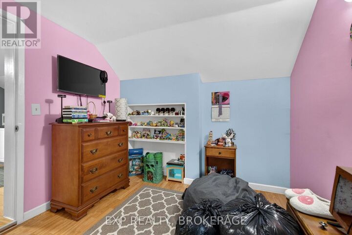 Property Photo:  342 King Street West  ON K6V 3S3 