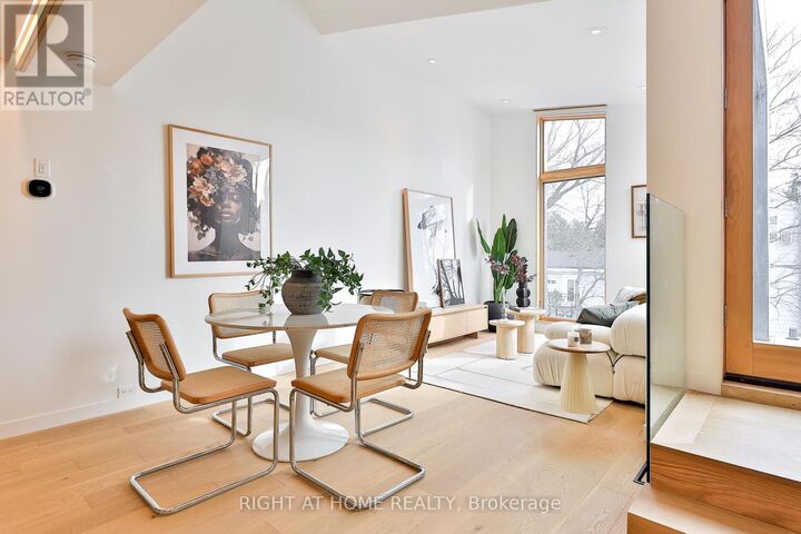 Property Photo:  225 Brunswick Avenue Ph 2  ON M5S 2M6 