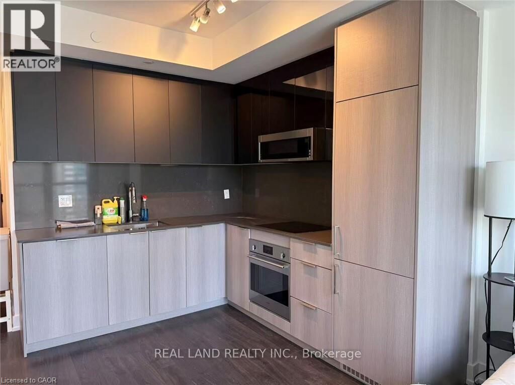 Property Photo: 308 Jarvis Street 2209 ON M5B 0E3