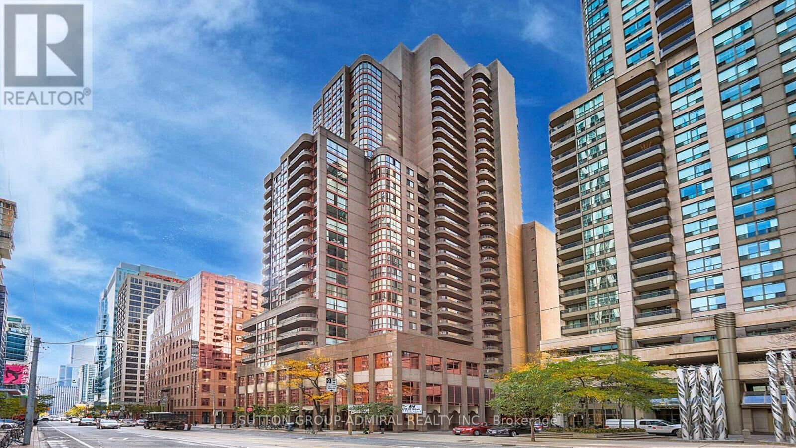 Property Photo:  736 Bay Street 1708  ON M5G 1N6 