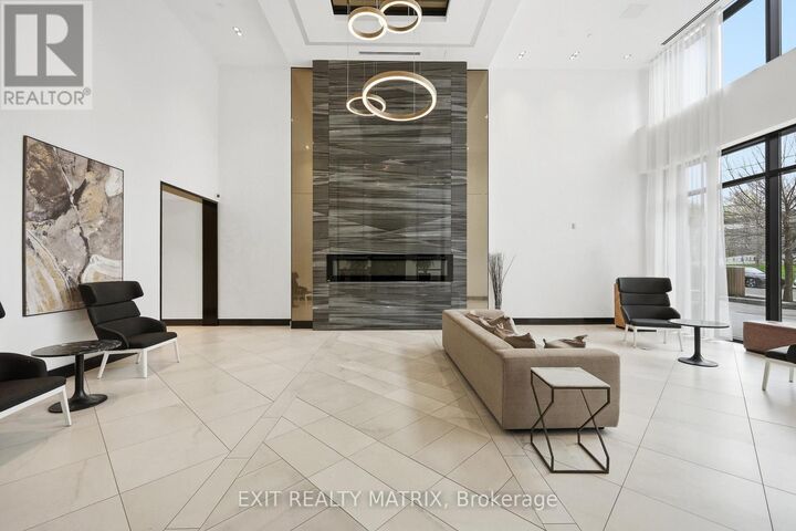 Property Photo:  255 Bay Street 513  ON K1R 0C5 