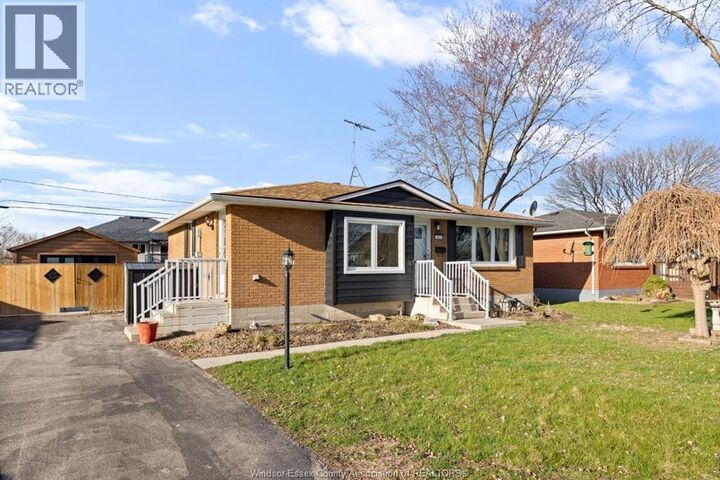 Property Photo:  220 Victory  ON N9J 1V6 