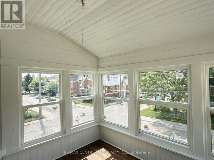 Property Photo:  81 Curtis Street 3  ON N5P 1H9 