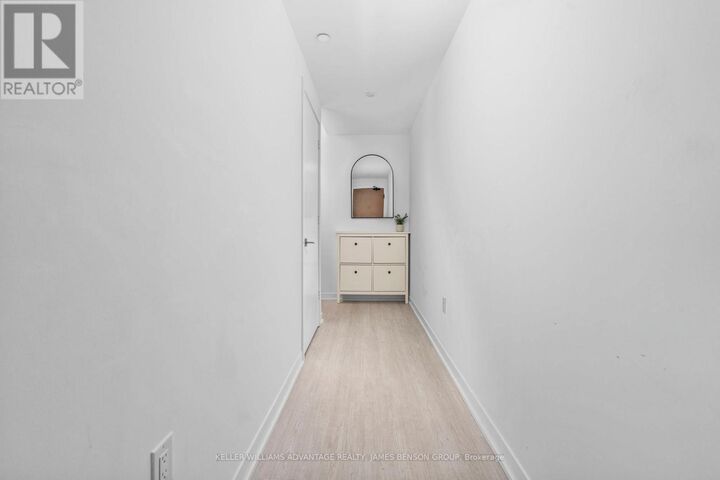 Property Photo:  195 McCaul Street 301  ON M5T 1W6 