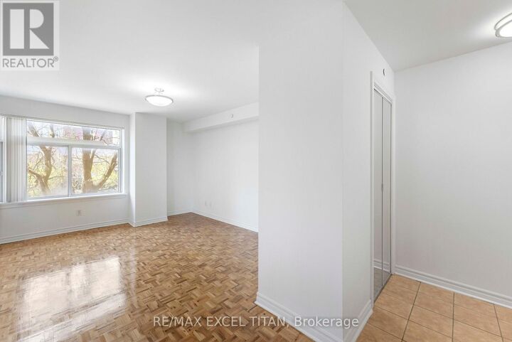 Property Photo:  1407 Dupont Street 309  ON M6H 2B1 