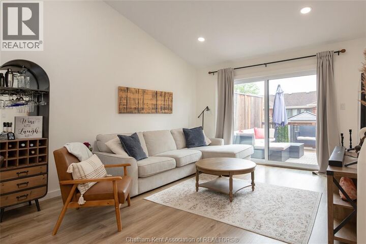 Property Photo:  14 Clara Crescent  ON N7M 0R8 