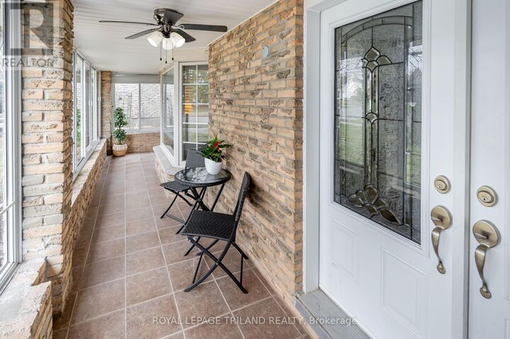 Property Photo: 392 Village Green Avenue ON N6J 3Z8