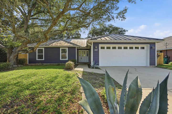 Property Photo:  103 Point Comfort Road  FL 32569 