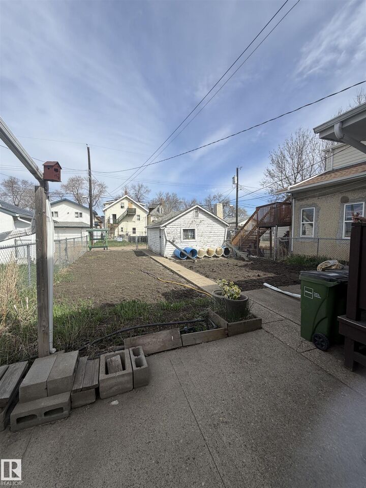 Property Photo:  9630 106 Avenue NW  AB T5H 0N4 
