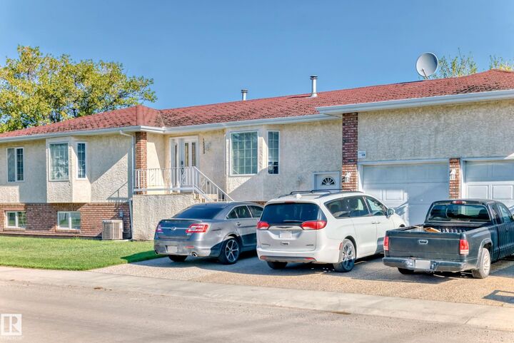 Property Photo:  15330 99 Avenue NW  AB T5P 0H9 