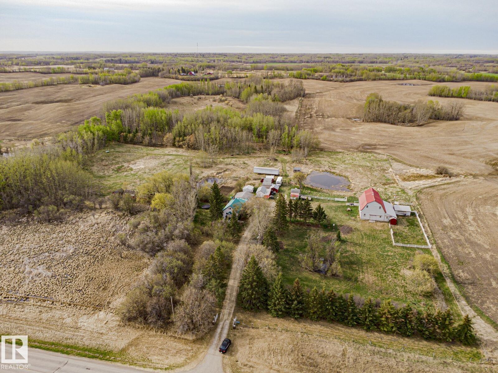 Property Photo: 2409 Hwy 633 NW AB T0E 0J0
