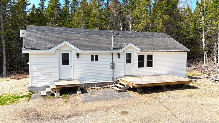 Property Photo:  39 L Harkness Road  NB E5B 3E7 