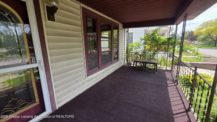 Property Photo:  219 E Mount Hope Avenue  MI 48910 