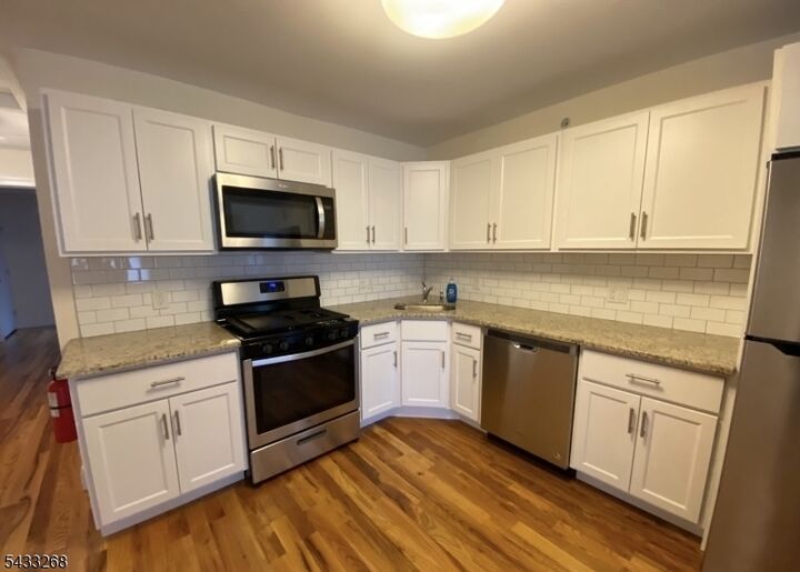 Property Photo:  290 3rd St D2  NJ 07601 