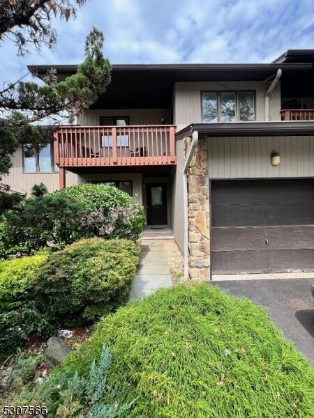 Property Photo:  7 Dogwood Ct 7  NJ 07424 