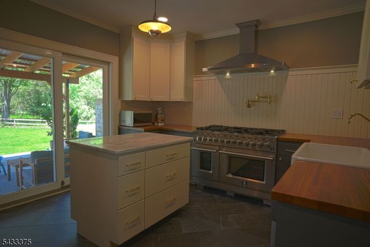 Property Photo:  535 Rt523  NJ 08889 