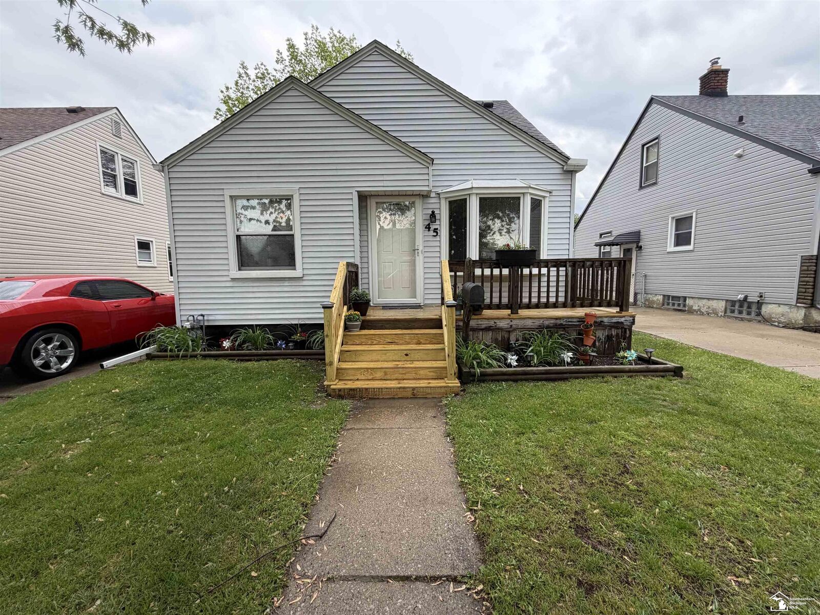 Property Photo:  45 Cleveland Street  MI 48183 