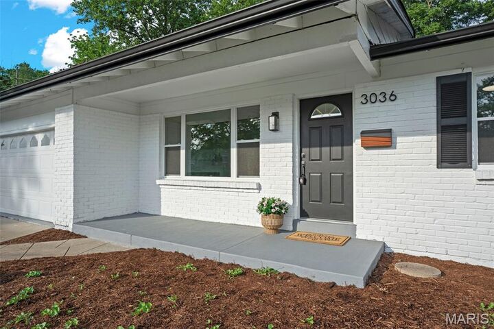 Property Photo: 3036 Cherokee Lane MO 63301