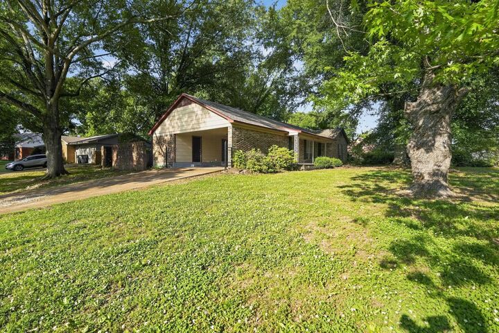 Property Photo:  2015 E Holmes Rd  TN 38116 