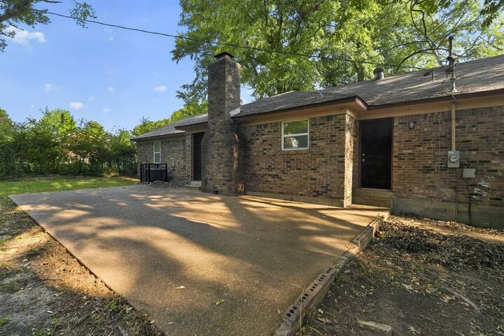 Property Photo:  2015 E Holmes Rd  TN 38116 