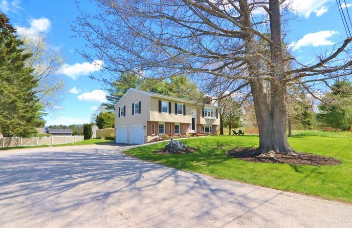 Property Photo: 16 Willow Way ME 04412