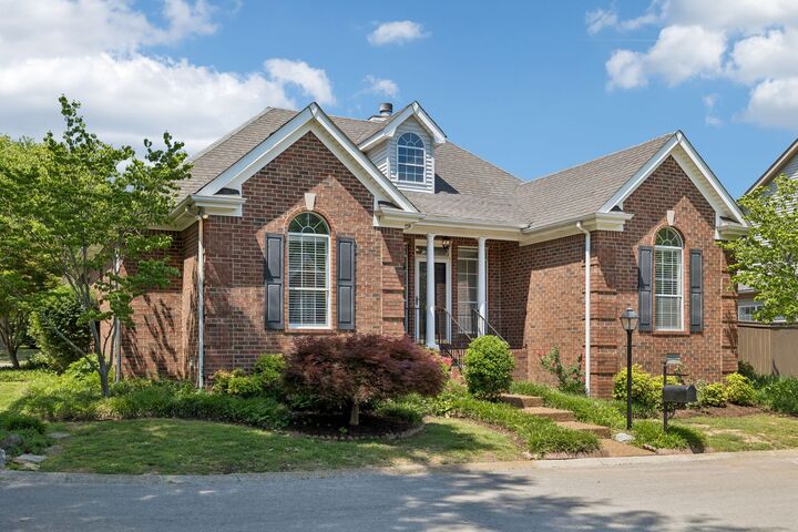 Property Photo:  1712 Fieldcrest Cir  TN 37064 