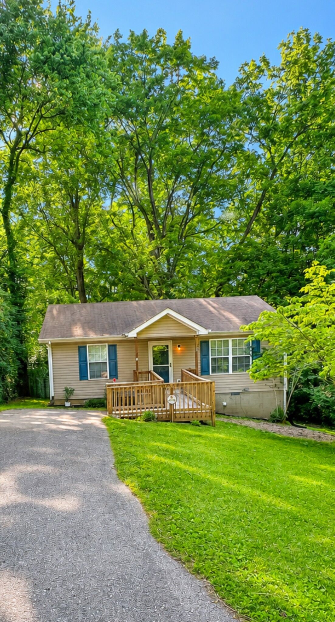 Property Photo:  168 Inglewood Dr  TN 37040 