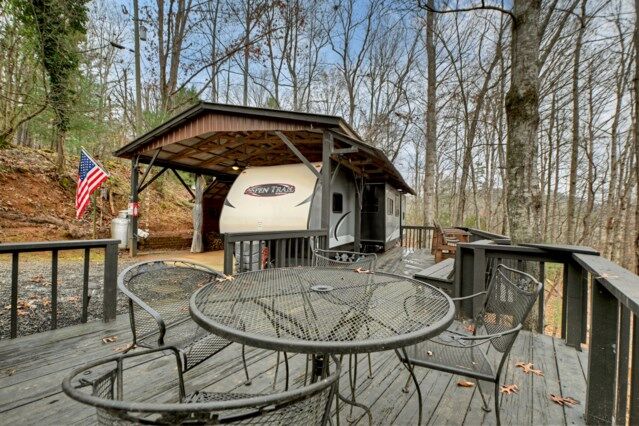 Property Photo:  44 11th Street  GA 30540 