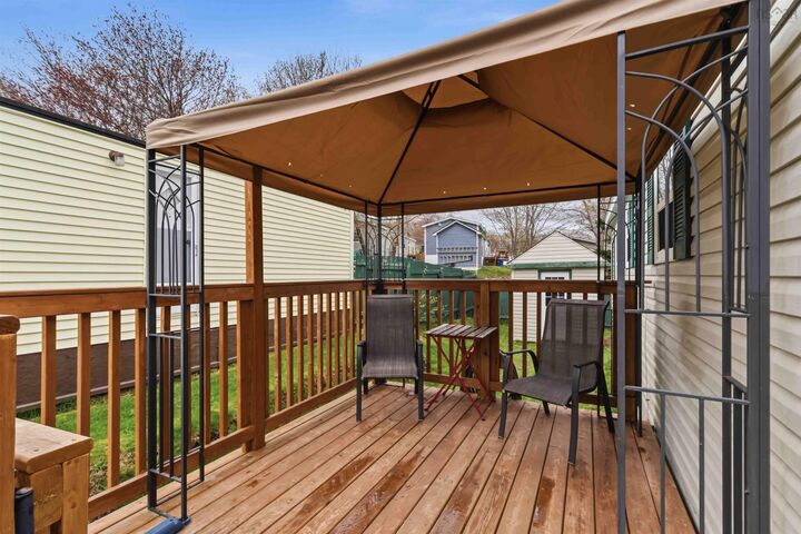 Property Photo: 711 Fern Drive NS B4E 1M1