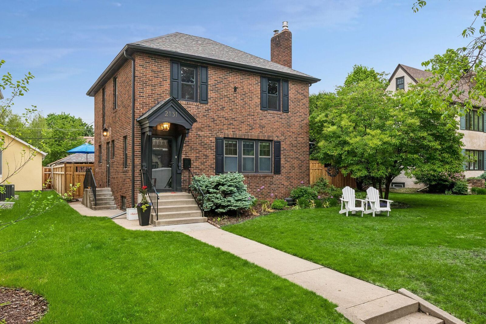 Property Photo:  2131 Juno Avenue  MN 55116 