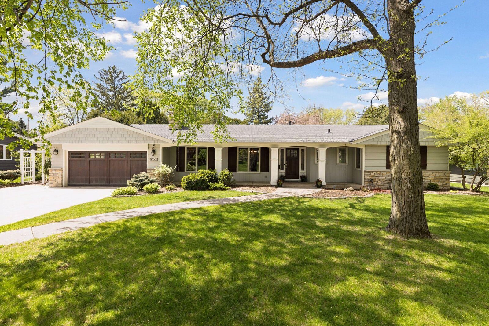 Property Photo: 5512 Glengarry Parkway MN 55436