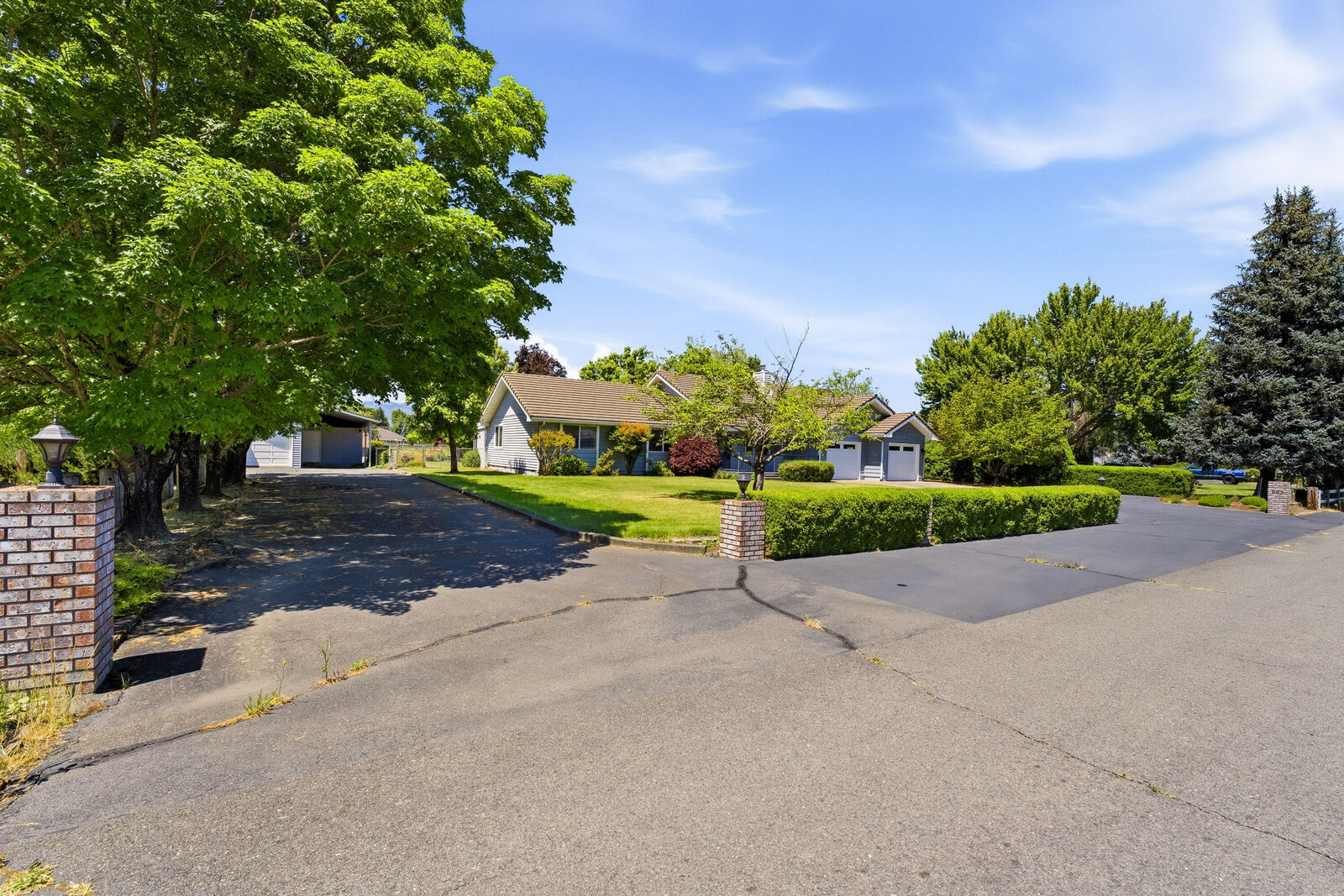 Property Photo:  992 Auby Way  OR 97527 