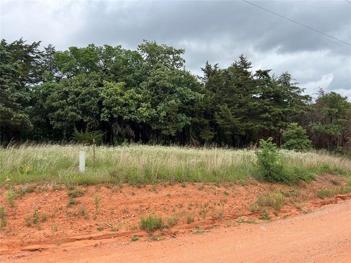 Property Photo: 9740 Cedar View Lane OK 73044