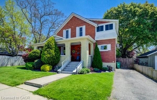Property Photo:  523 Lowther Street S  ON N3H 1Z4 