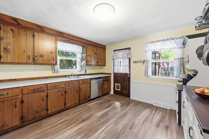 Property Photo:  12 Allen St  MA 01826 
