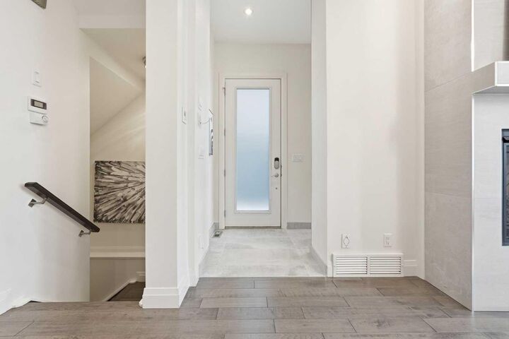 Property Photo:  2109 20 Avenue SW  AB T2T 0M3 