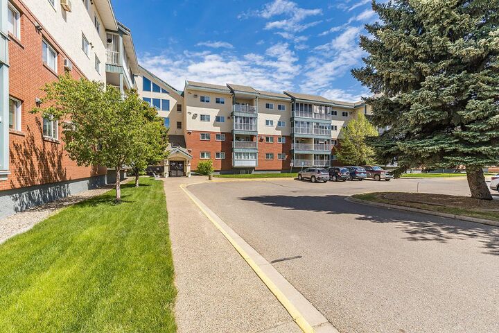 Property Photo: 3021 13 Avenue SE 410 AB T1B 4E2