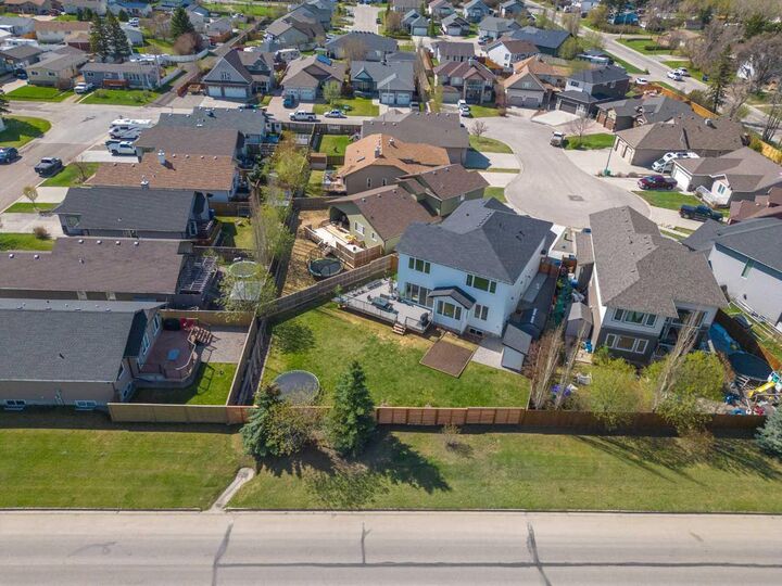 30 Silverstone Place — photo 1