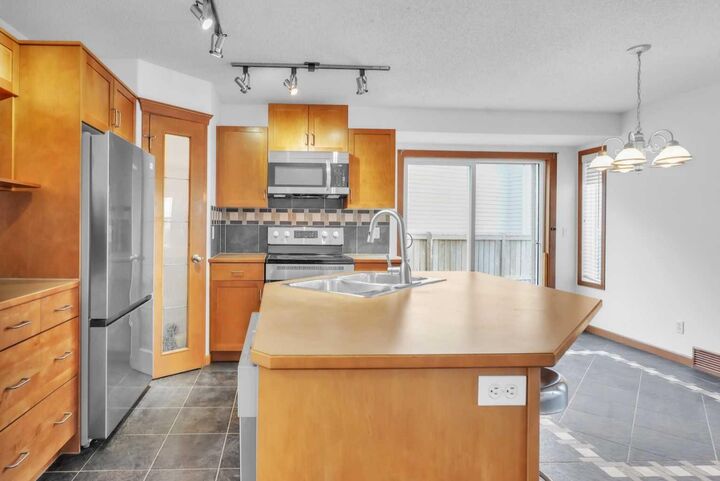 Property Photo: 141 Cramond Close SE AB T3M 1C2