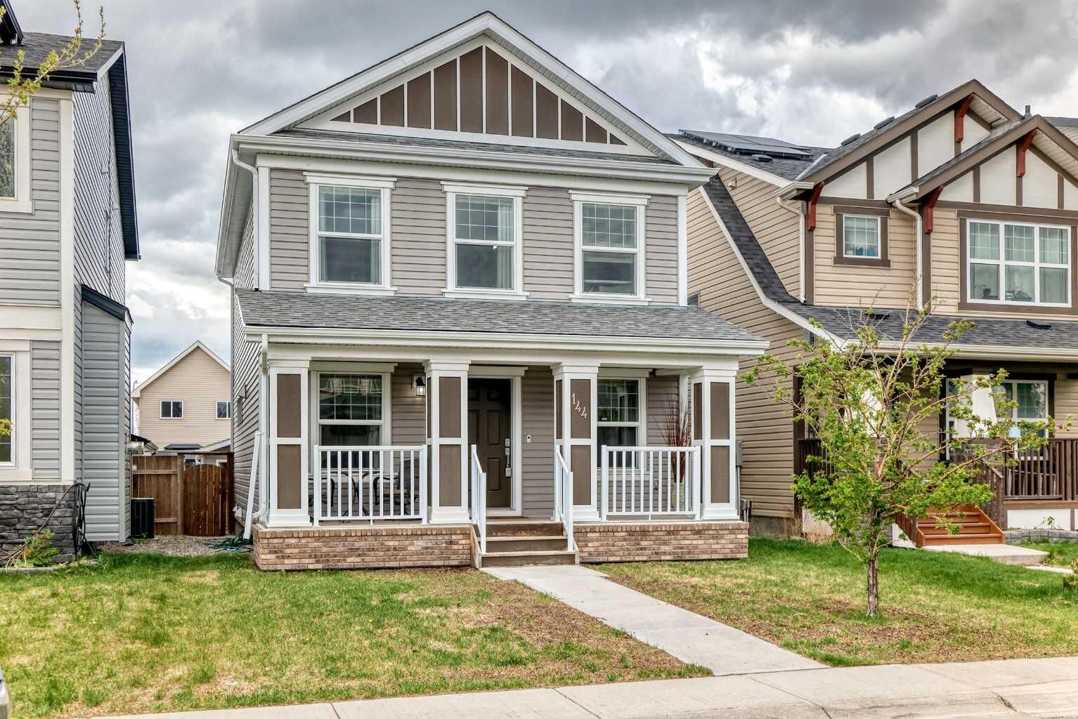 Property Photo: 144 Copperpond Parade SE AB T2Z 5A9