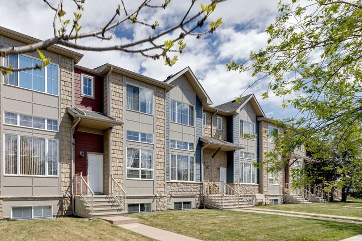 2370 Bayside Road SW 6004 — photo 1