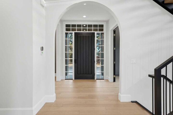 Property Photo: 703 35 Street NW AB T2N 2Z6