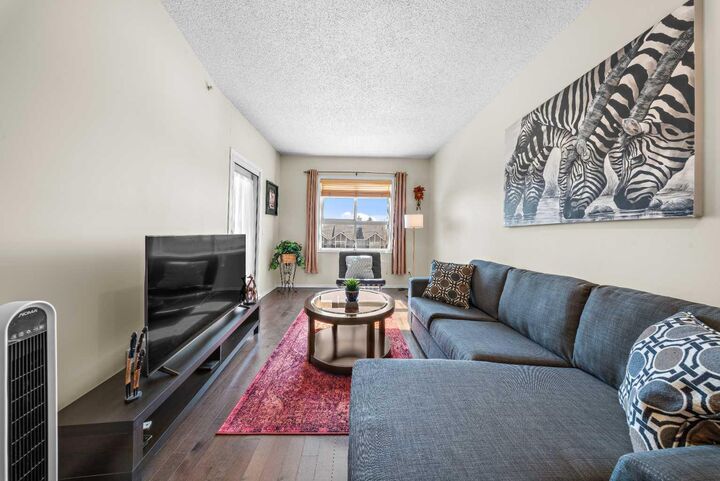 Property Photo:  73 Erin Woods Court SE 3206  AB T2B 3V2 