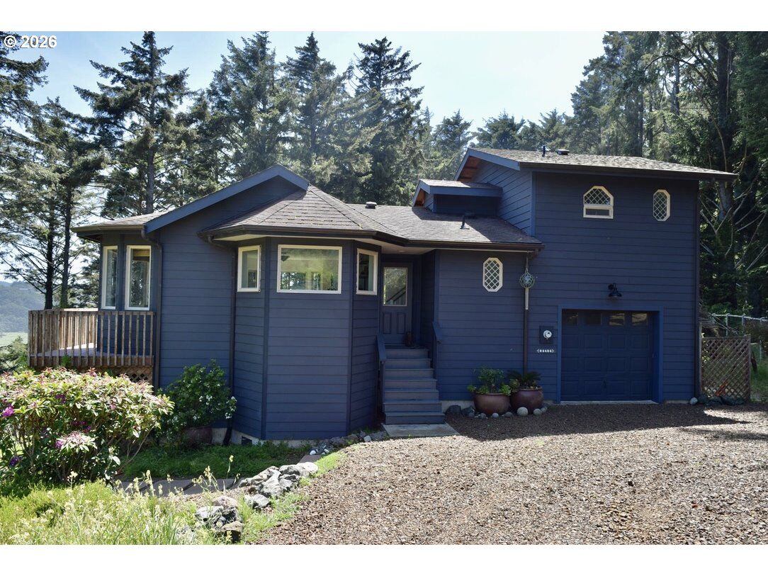 Property Photo: 94404 Linda Ln OR 97444