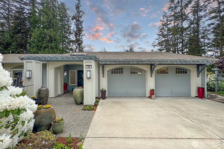 Property Photo: 102 Sunset Place WA 98382