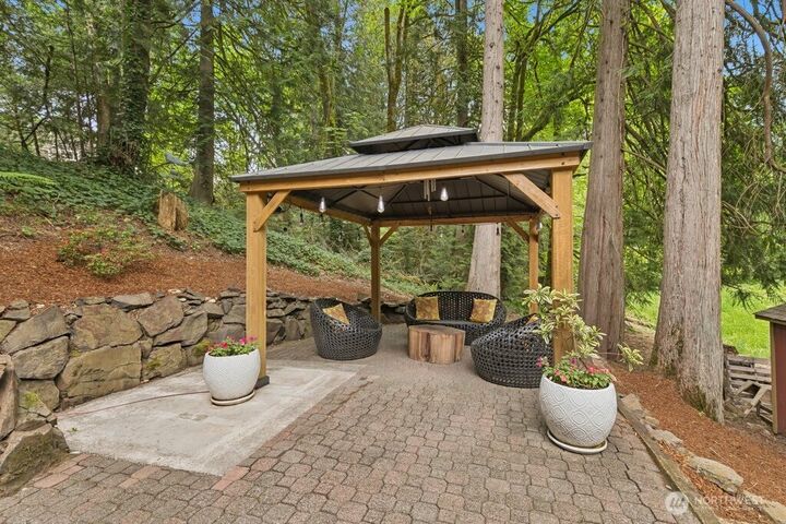 Property Photo:  1830  216th Place NE  WA 98074 
