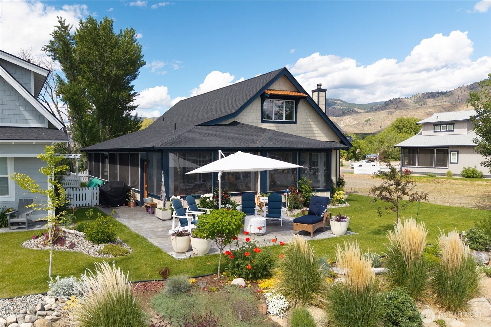 Property Photo:  228  Veranda Drive  WA 98844 